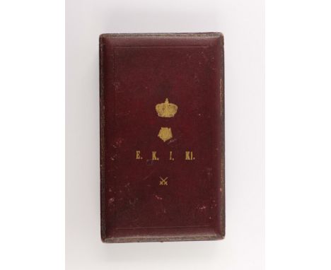 Fürstlich Lippischer Hausorden, Verleihungsetui zum Ehrenkreuz 1. Klasse mit Schwertern. Verleihungsetui mit goldgeprägter Zi