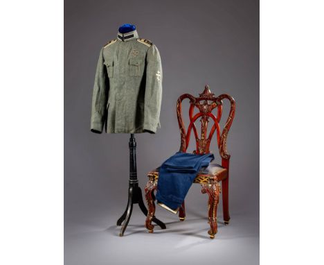 Uniformjacke eines Angehörigen der Westrussischen Befreiungsarmee "Korps Graf Keller". Feldgraue Jacke aus Mannschaftstuch mi