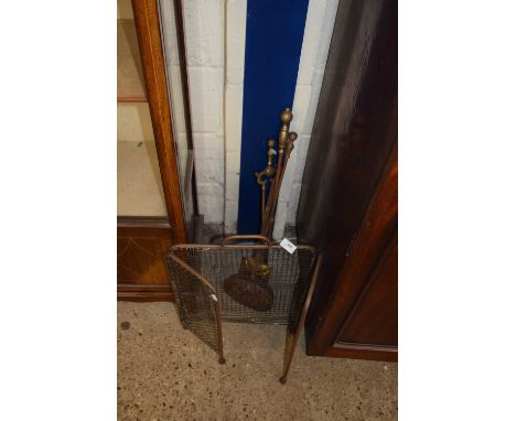 Mixed Lot: Fire tools, spark guard etc