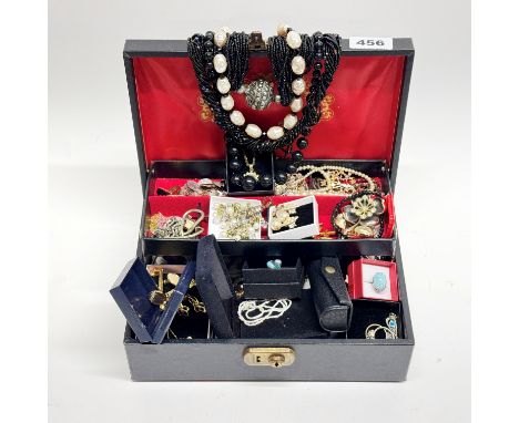A jewellery box and contents.