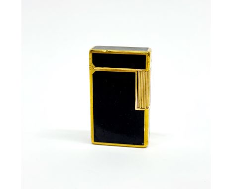 A goldplated Dupont lighter.