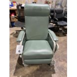 WINCO DROP ARM 3-POSITION CARE RECLINER