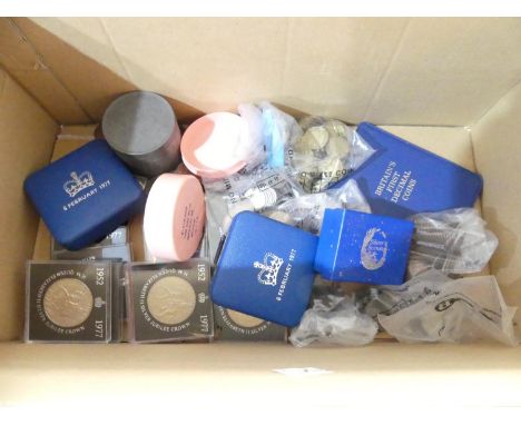 A quantity of mixed Coins, including eleven commemorative crowns, cased, threepennies, first decimal set etc. (a lot) 