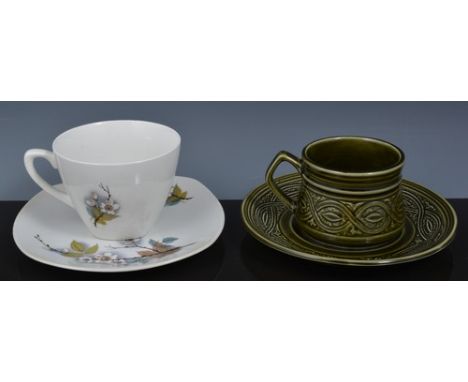 Ellgreave olive glazed pottery coffee set, Saxony pattern and Midwinter Stylecraft tea set.