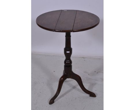 Oak pedestal table, circular top, baluster column on tripod legs, diameter 52cm.