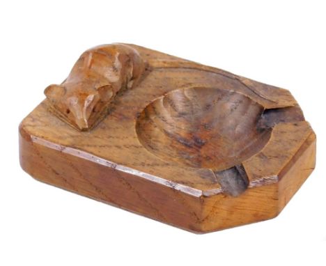 A Robert Thompson of Kilburn Mouseman ashtray, 11cm W.