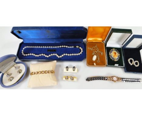 A quantity of modern costume jewellery, to include stone set earrings, picture portrait brooch, a Nicolet ladies wristwatch, 