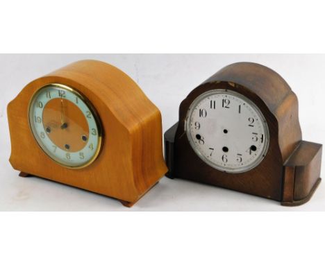 A mid 20thC walnut cased chiming Smith's mantel clock, in a shaped case with 13cm Arabic dial revealing a 8-day movement with