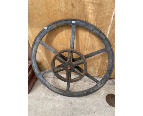 A VINTAGE CAST IRON 'WAYGOOD &amp;CO' LONDON PULLEY WHEEL (D:123CM) 
