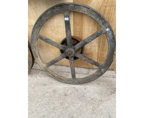 A VINTAGE CAST IRON 'WAYGOOD &amp; CO' LONDON PULLEY WHEEL (D:96CM) 