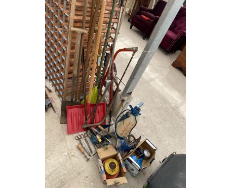 AN ASSORTMENT OF GARDEN TOOLS TO INCLUDE A SPADE, CAMPING STOVES AND SAWS ETC 