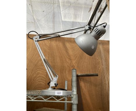 A RETRO STYLE ANGLE POISE LAMP 