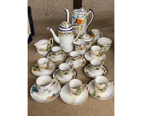 A QUANTITY OF TEAWARE TO INCLUDE A NORITAKE PART TEASET WITH COFFEE POT, CUPS, SAUCERS, CREAM JUG PLUS ARBORETUM WARE COFFEE 