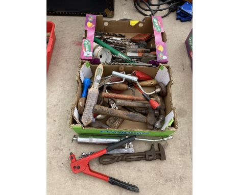 AN ASSORTMENT OF TOOLS TO INCLUDE HAMMERS, SDS DRILL BITS AND TWO BRACE DRILLS ETC 