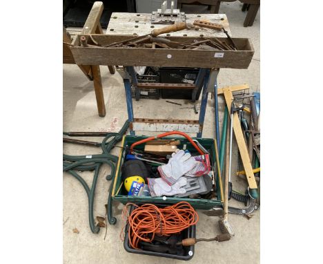 AN ASSORTMENT OF TOOLS TO INCLUDE A FOLDING WORK BENCH, SAWS AND A BRACE DRILL ETC 