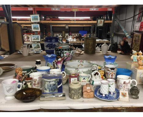 A LARGE AMOUNT OF CERAMICS TO INCLUDE A CHAMBER POT, ORIENTAL STYLE LAMP BASE, SVASES, MUGS, BOWLS, POTS, ETC 
