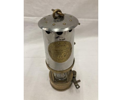 A VINTAGE BRASS ECCLES PROTECTOR LAMP STAMPED MINISTRY OF POWER SAFETY LAMPS APPROVAL NO. B/23 1272811 H: 24CM 