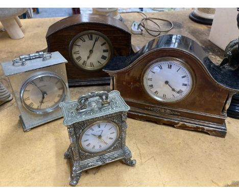 A QUANTITY OF VINTAGE MANTLE CLOCKSTO INCLUDE MAHOGANY CASED, METAL, BRASS, ETC 