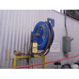LOT OF PNEUMATIC HOSE REELS (2), must be unmounted (No beam included) (Machine shop area)