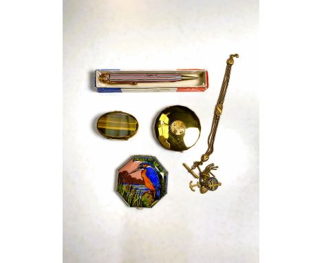 A Gwenda Top Flap compact with Kingfisher enamel top; a gilt compact; a Tiger's Eye pill box; a gilt fancy watch chain with c