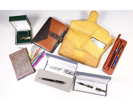 A group of mixed collectables to include a fully hallmarked 925 sterling silver and enamel Clarice Cliff bangle bracelet, a s
