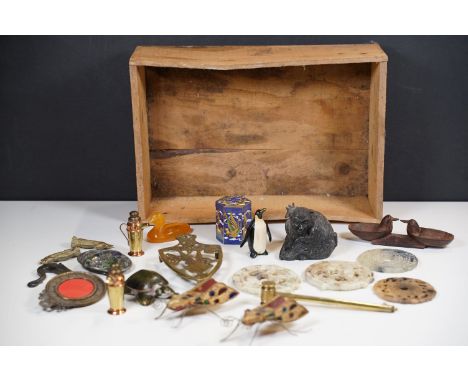 A box of mixed ornamental collectables to include cloisonne box, pewter belt buckle, photograph frame...etc..