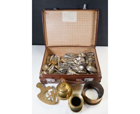Group of early 20th century brass to include a Lipton's 1924 tea caddy, artillery shell base, small vase and trivet together 