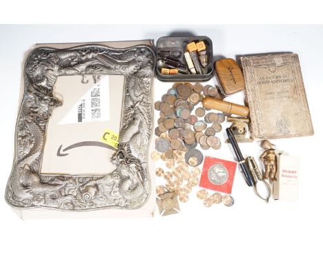 A box of mixed collectables to include Chinese photograph frame, coins, dice, salt spoon, folding scissors....etc..