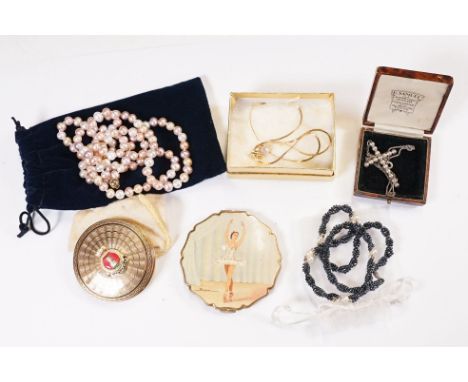 A small group of collectables to include two powder compacts to include a HMS Malcolm example, a 14k gold necklace and pendan