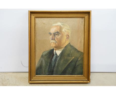 Early 20th century head and shoulders portrait of a gentleman, oil on board, 47 x 39cm, gilt framed