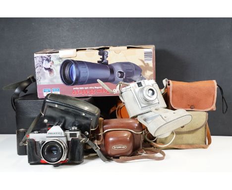 Quantity of vintage cameras to include Bella 66, Voigtlander, Vito C, Kodak Brownie, Kodak Six-20 Junior, Praktica LB, Prinz 