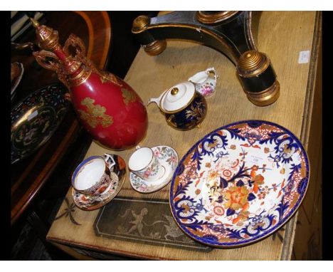 Various collectable ceramic ware, including Royal Crown Derby vase and cover, etc. 