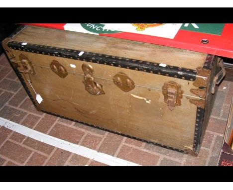 A vintage travelling trunk 