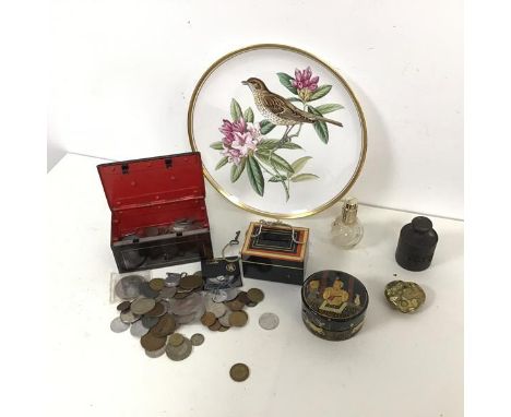 A mixed lot including a Spode garden bird's collector's plate, no.5  Mistle Thrush (d.24cm), an Indian lacquered circular box