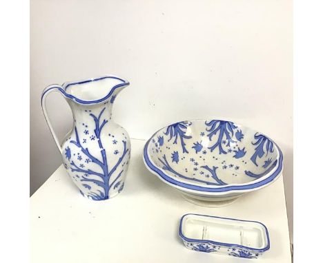 A c.1900 wash basin, ewer and soap dish, all with flower decoration (soap dish missing lid) (wash basin: h.13cm x d.37cm)