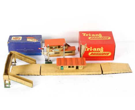 A collection of Hornby &amp; Triang 00 gauge accessories including engine shed R76, Signal Cabin D1, signals and station