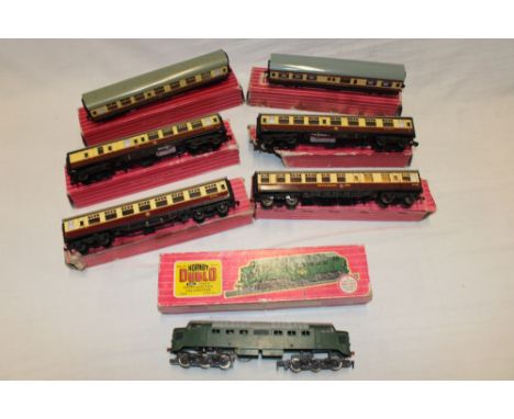 Hornby Dublo - 2232 diesel Co-Co electric locomotive in original box and six boxed Hornby Dublo carriages