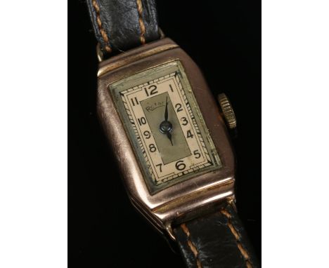 A ladies 9ct gold cased Rotary wristwatch on leather strap.  In working order.