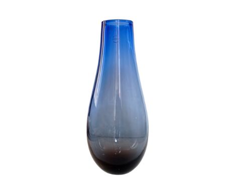 Large vase in Murano glass At the neck adhesive plate Glass collection C. NASON Murano.com height 36 cm; mouth diameter 7.5 c