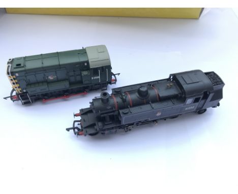 A Bachmann 08 Diesel Shunter and a Ivatt class Locomotive. All boxed. (2)