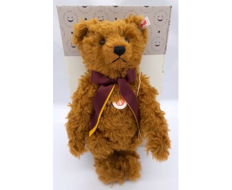 Steiff British Collectors' Bear 2023, white tag 691447, LE 2000, mohair, with chest tag, swing label, certificate, Excellent 