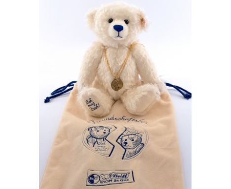 Steiff Freundschaftesbar Teddy, white tag 671029, limited edition 2000 exclusive for Germany (Deutschlandbar 2003), mohair, s