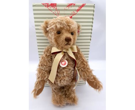 Steiff British Collectors' Bear 2022, white tag 691294, LE 2000, mohair, with chest tag, swing label, certificate, Excellent 