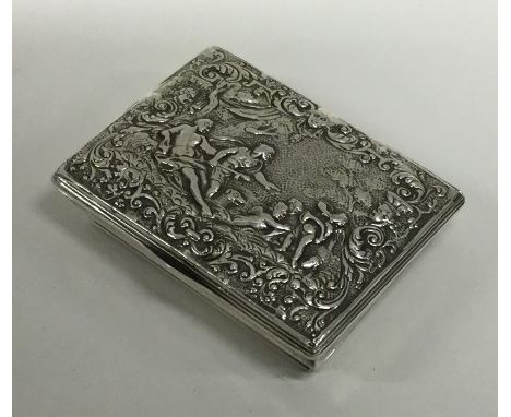 A George II silver snuff box attractively decorated with figures and scrolls. Punched to lid and base. By WH. Approx. 73 gram