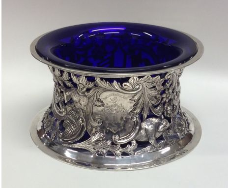 A massive Irish silver dish ring with crested side and BGL. Approx. 1130 grams. Est. £600 - £800.