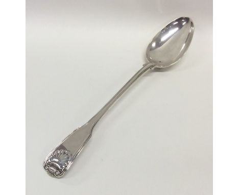 PAUL STORR: A large Georgian silver fiddle thread and shell pattern basting spoon. Approx. 193 grams. Est. £250 - £350.