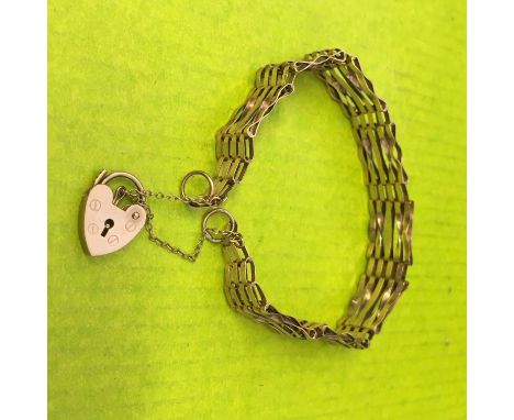 9CT GOLD FIVE GATE BRACELET WITH HEART PADLOCK AND SAFETY CHAIN, 7.3G APPROX