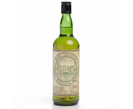 GLEN GARIOCH 1976 SMWS 19.1
Single Cask Single Malt Scotch Whisky. Distilled February 1976, bottled February 1985. 75cl, 105.