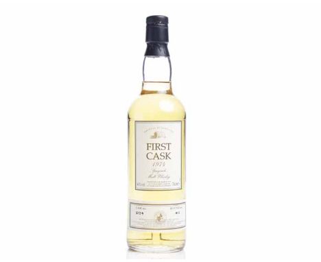 GLENLIVET 1974 FIRST CASK 24 YEARS OLD
Speyside Single Malt Scotch Whisky. Distilled 27th March 1974. Cask No. 5129, bottle N