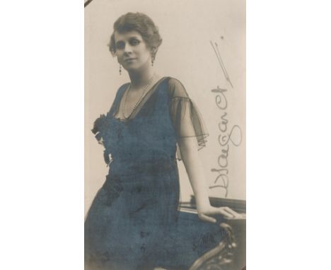 Margaret Cooper signed 6x4 vintage photo. Cooper was an English music hall performer, the first such female performer to sing